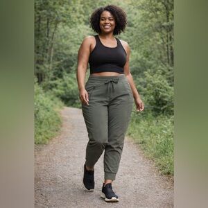 Athleta Trekkie North Jogger Size 14P (Olive Green)